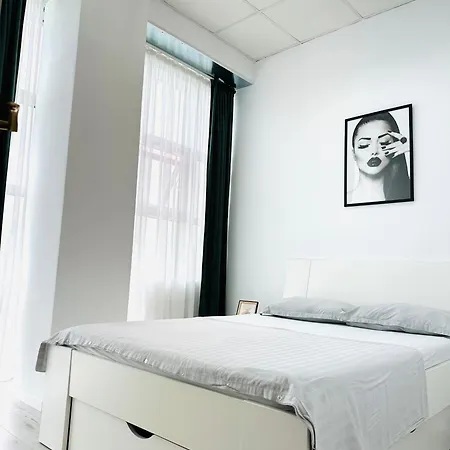 River Tower Apartman *